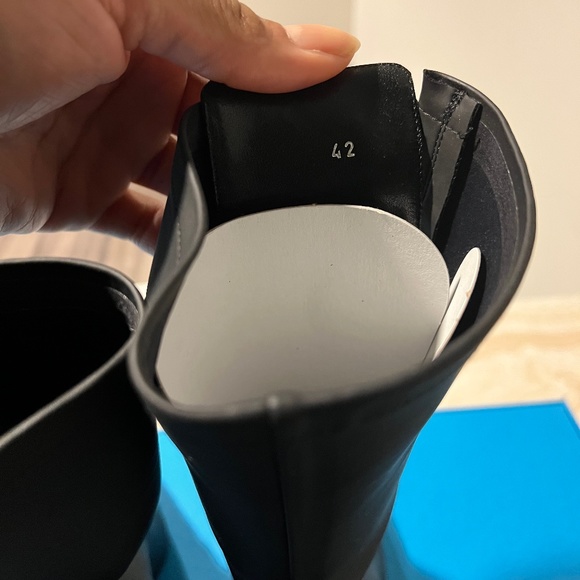 Fenty Designer Bootie Brand New NEVER WORN size 42 - Picture 6 of 7